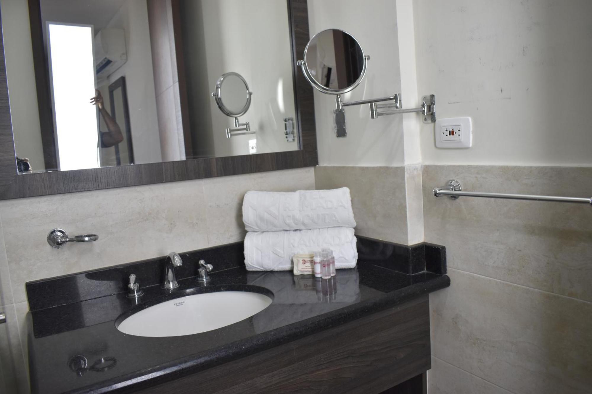 Hotel Hr Amada Cúcuta Εξωτερικό φωτογραφία
